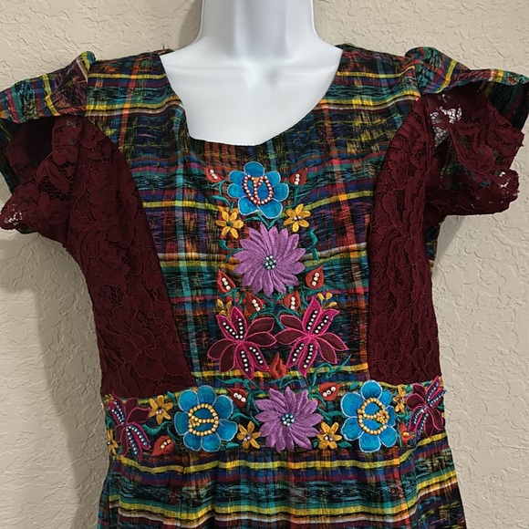 Guatemalan Dress - Picture 2 of 5